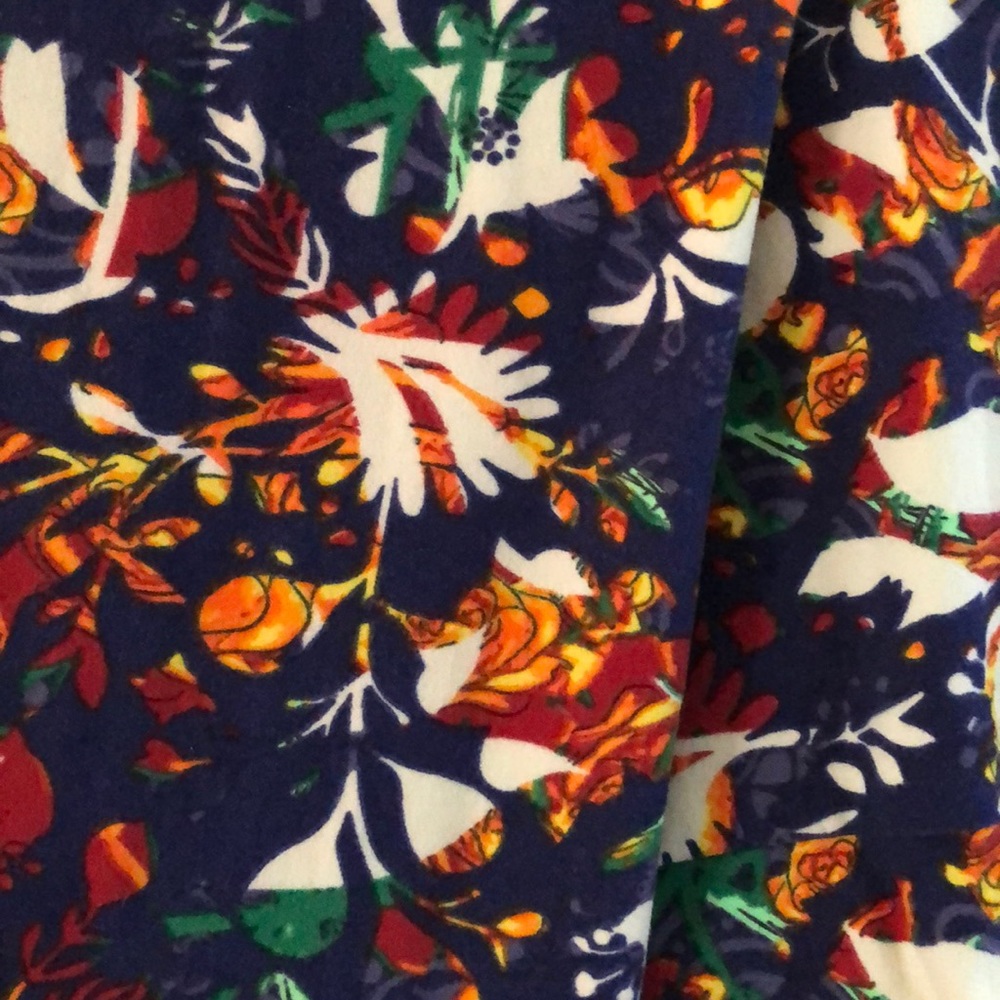 Lularoe TC - Picture 2 of 2